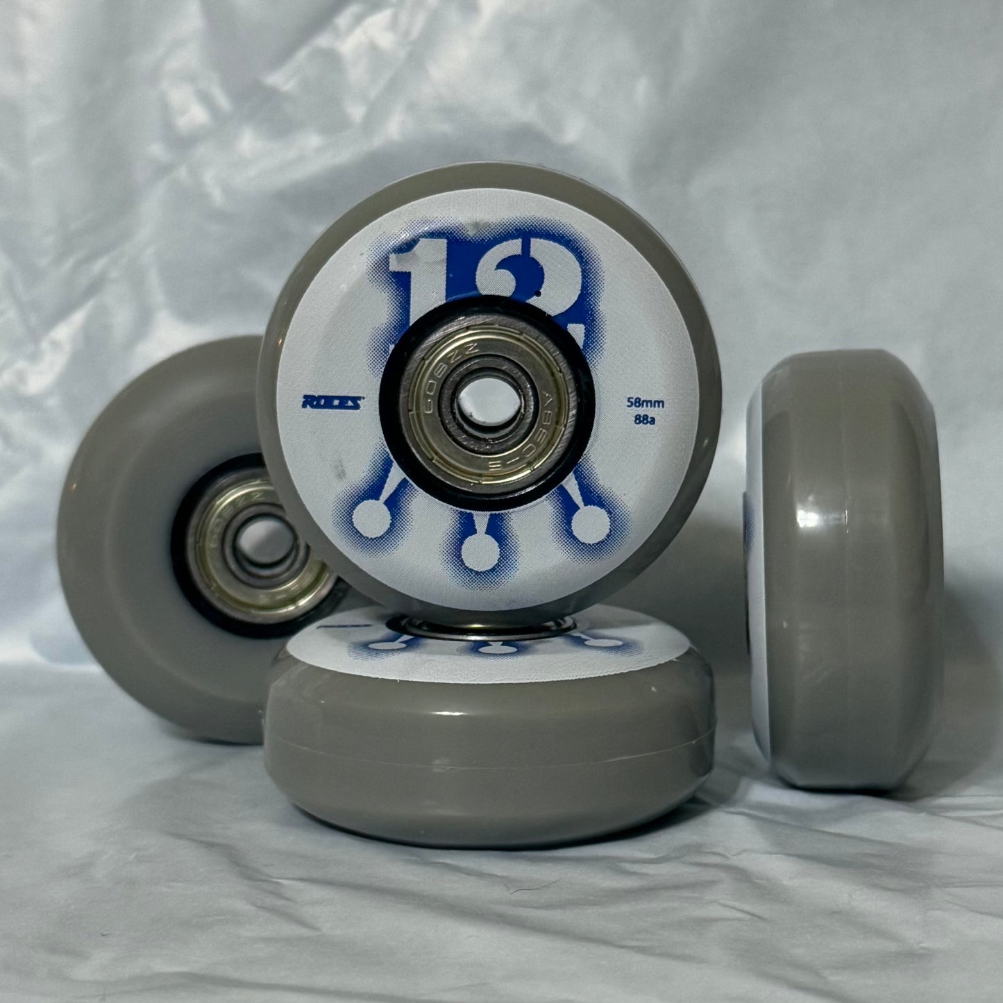 Roces Stock M12 Nardo Wheel with Abec 5 Bearings