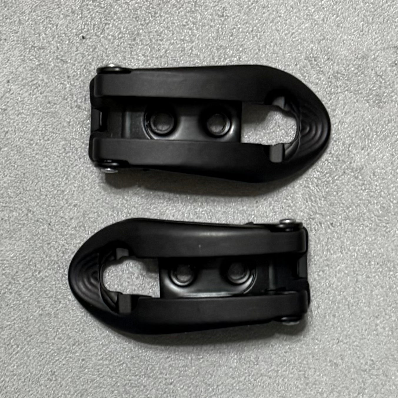 Roces Stock Memory Black Buckle (1 Pair)