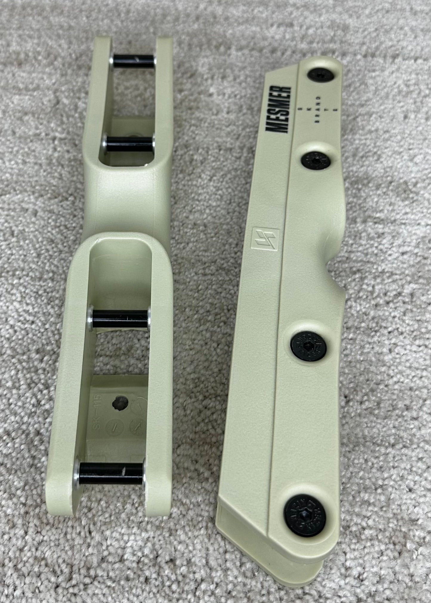 Kizer Fluid V - Stock Mesmer Bruce Edition (Large)