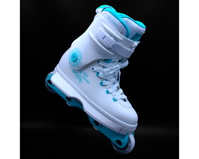 Razors Loca - Tais Colares Pro Complete Skate