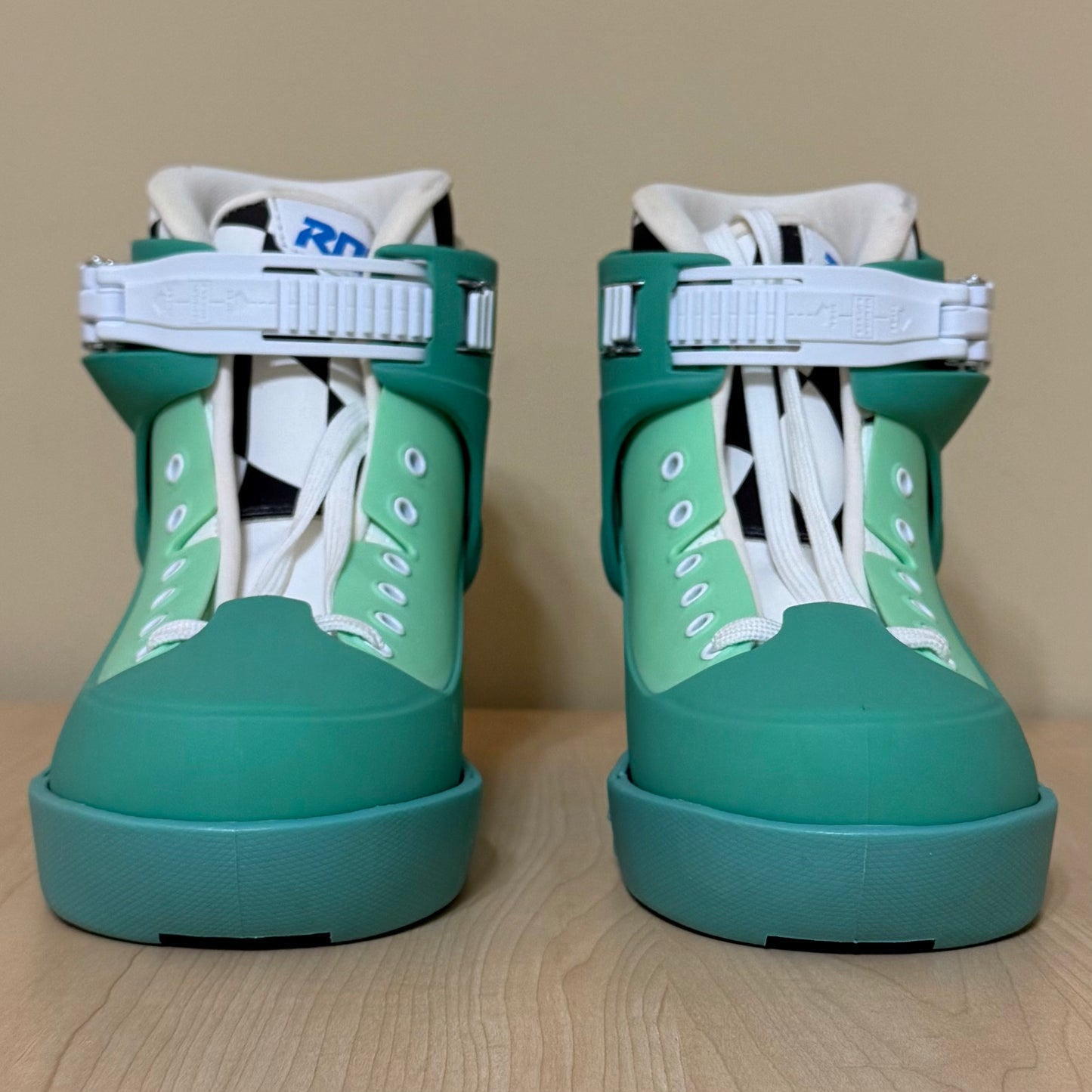 Roces Pro Ilia Savosin 5th Element Boot Only (7us) *2nd Quality Discount*
