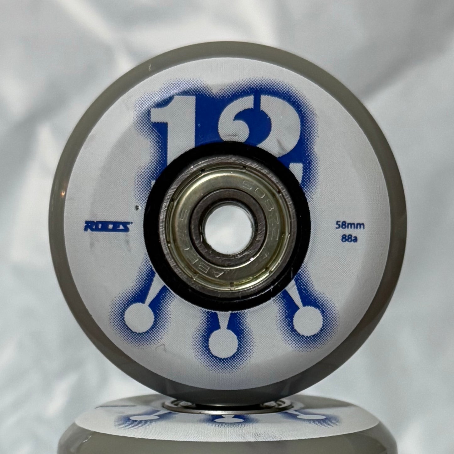 Roces Stock M12 Nardo Wheel with Abec 5 Bearings
