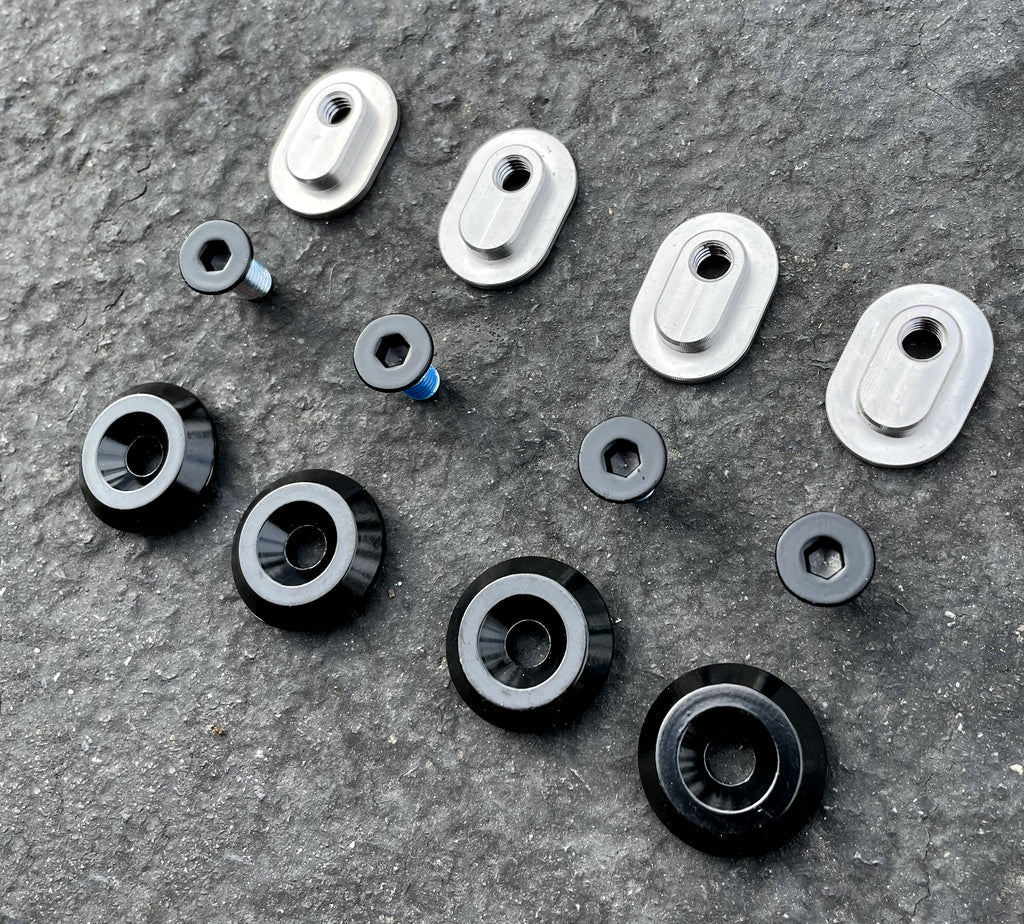 Them 909 Cuff Bolt Set - Black