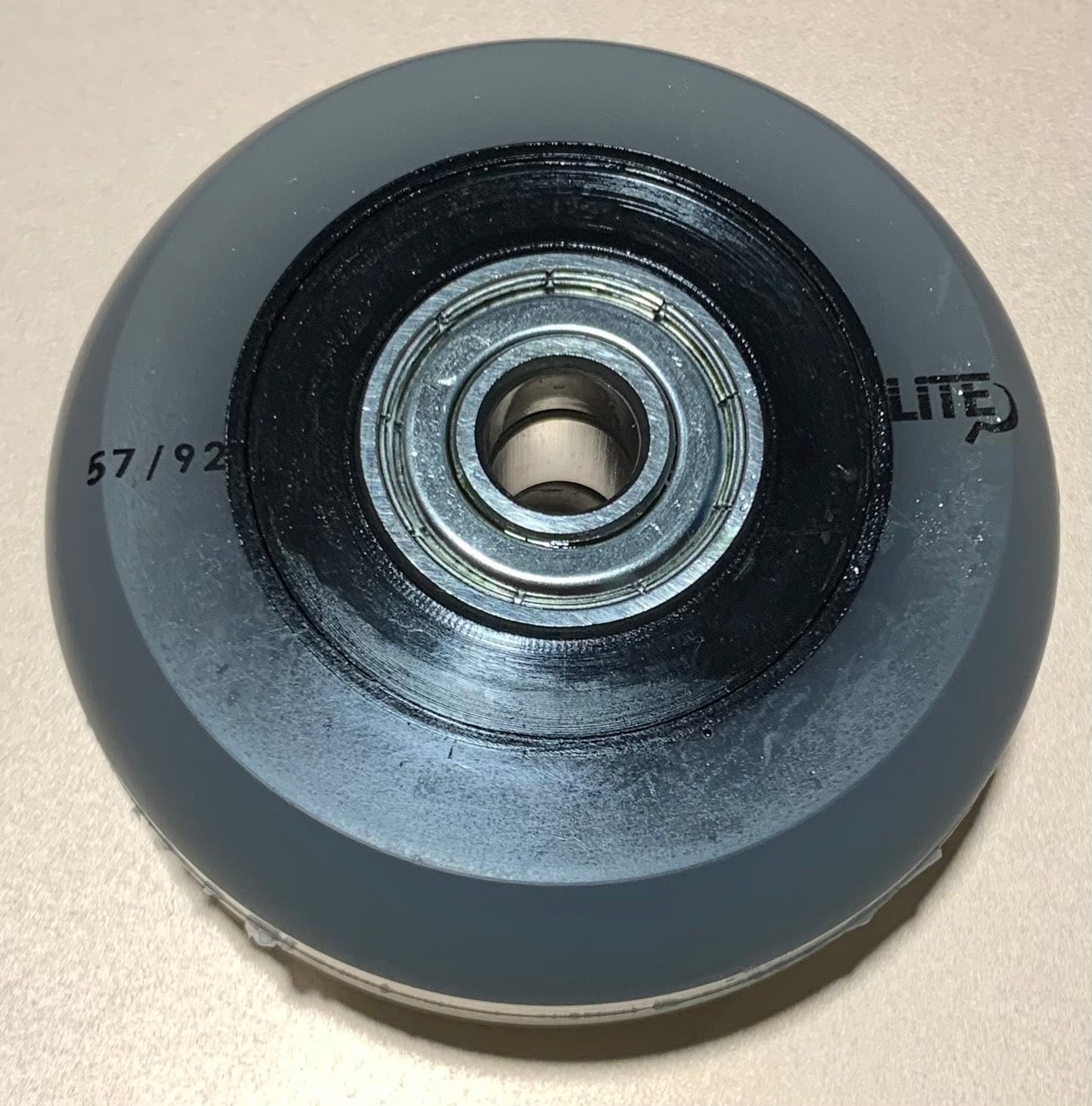 Ground Control Stock LITE Wheel 57mm 92a with Generic Bearings