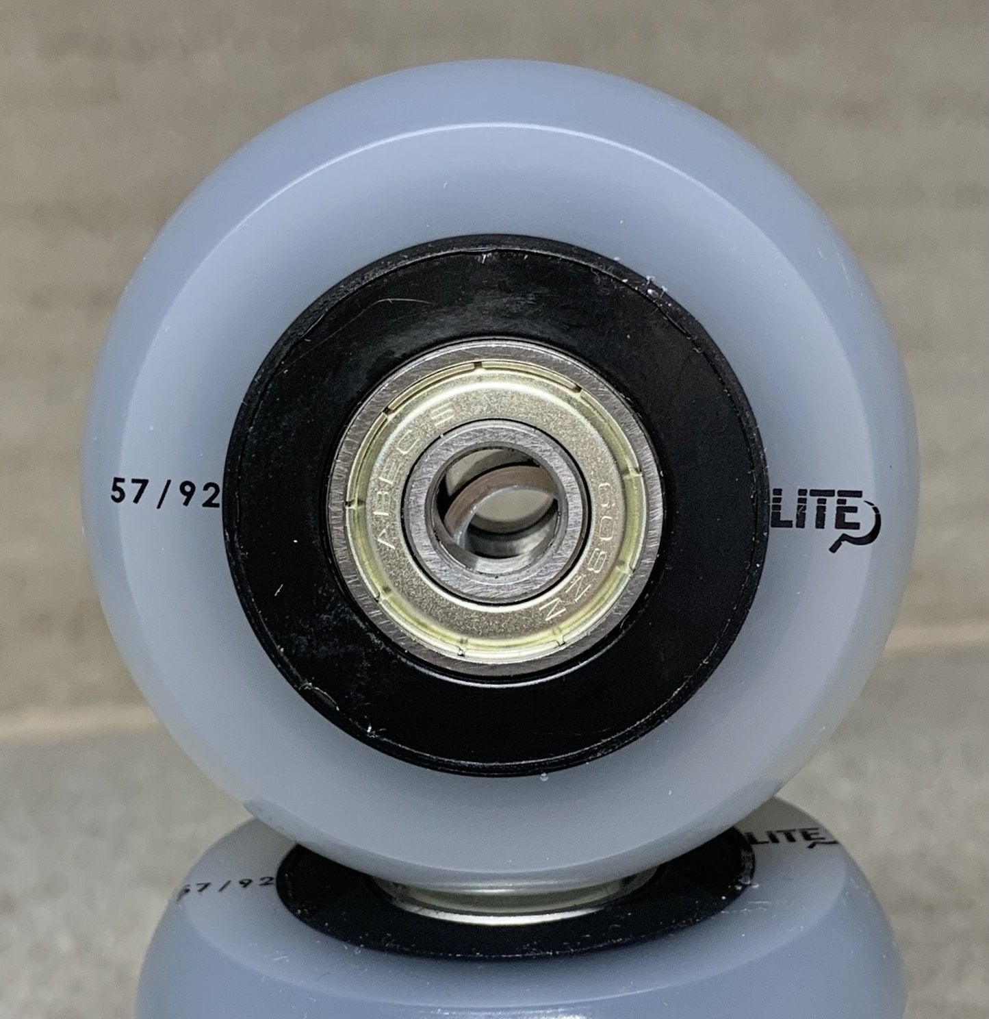 Ground Control Stock LITE Wheel 57mm 92a with Generic Bearings