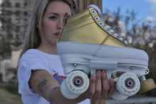 Load image into Gallery viewer, Chaya Kismet Barbie Patin - Gold QUAD Skate (6-10us Women)