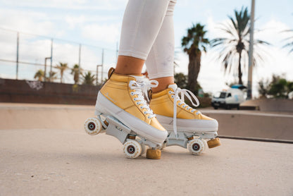 Chaya Kismet Barbie Patin - Gold QUAD Skate (6-10us Women)