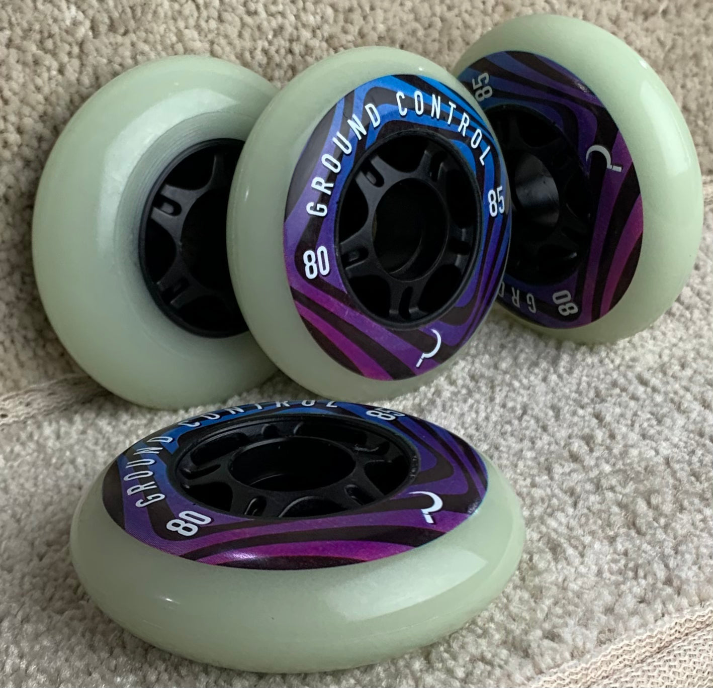 Ground Control 80mm Glow In The Dark Wheel (4 pack)