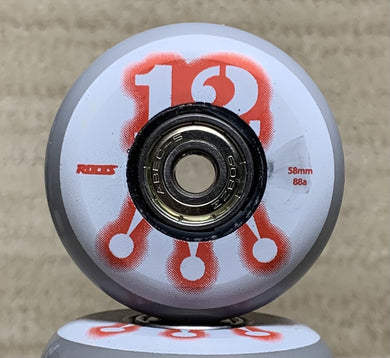 Roces Stock M12 Lo White Wheel with Abec 5 Bearings